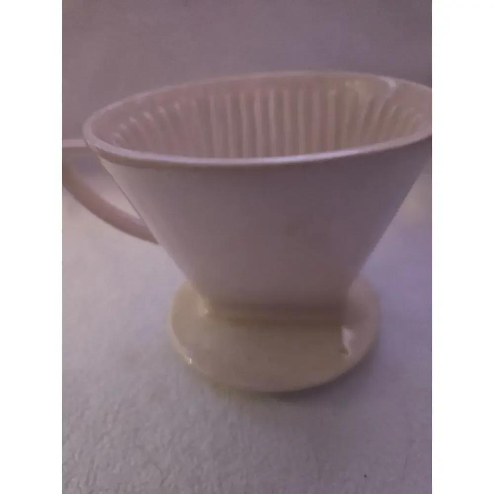 Melitta Pour Over Coffee Cone 1 Hole Drip Filter #102 #2 Vintage White Ceramic